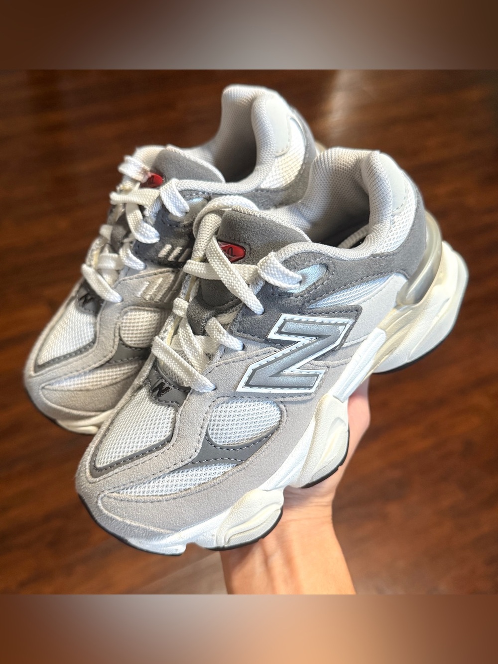 New Balance 9060 Toddler sneakers size 11 VGUC